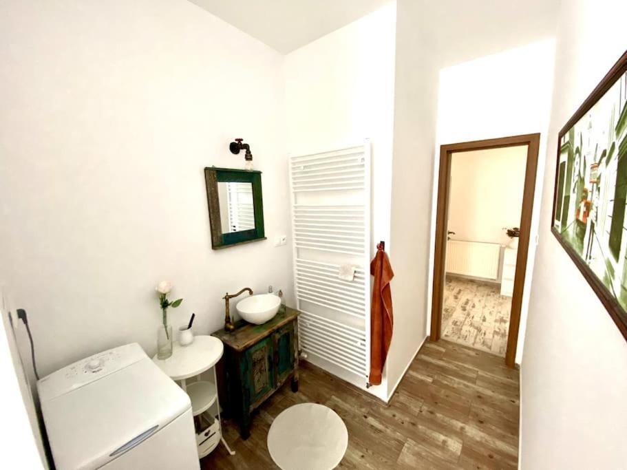 Residence Park Lovely Apartman With Private Parking Kysucke Nove Mesto Екстер'єр фото